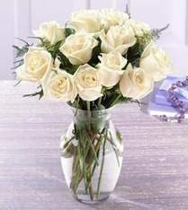 12 Stem White Roses in Vase